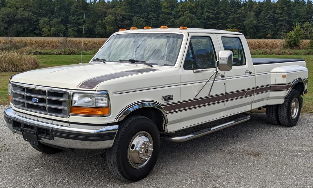 Image of Ford F-350 Primary image