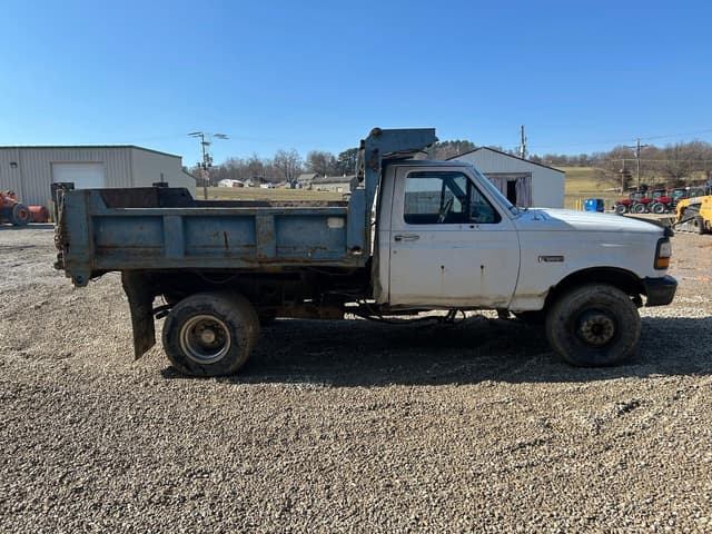 Image of Ford F-550 equipment image 4