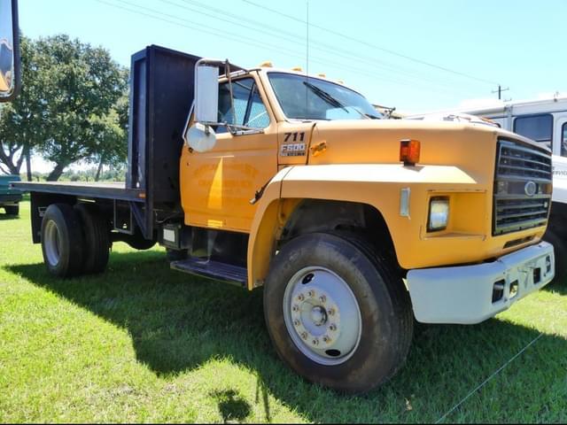 Image of Ford F-600 equipment image 1