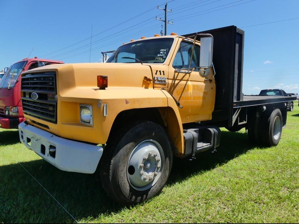 Image of Ford F-600 Primary image