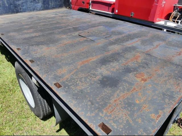 Image of Ford F-600 equipment image 4