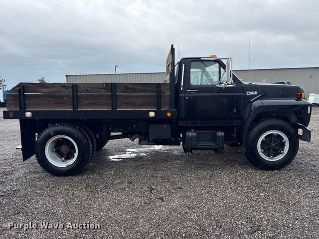 Image of Ford F-600 equipment image 3