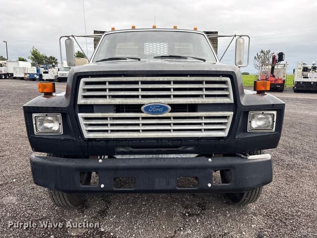 Image of Ford F-600 equipment image 1