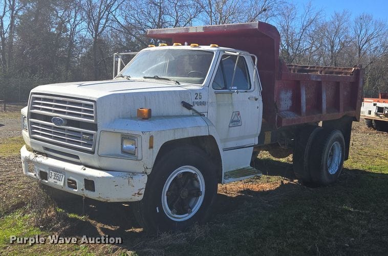 1994 Ford F-600 Equipment Image0