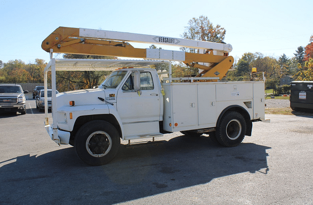 Image of Ford F700 equipment image 1