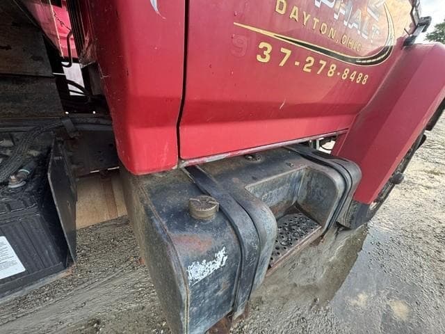 Image of Ford F700 equipment image 2