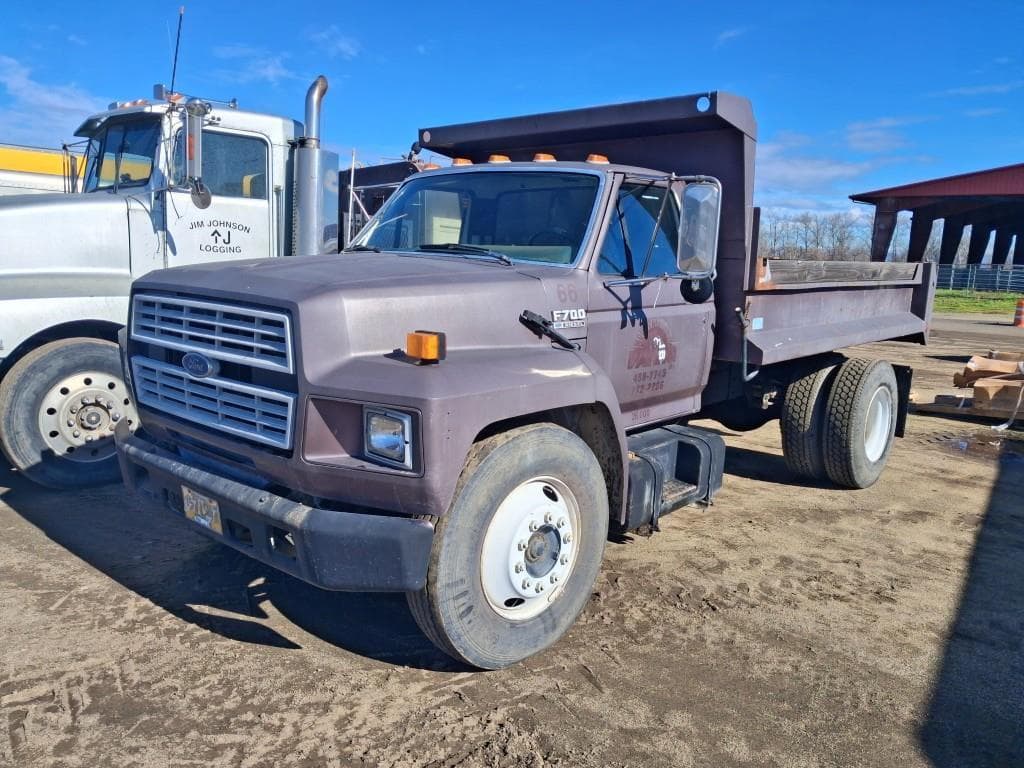 Image of Ford F700 Primary image