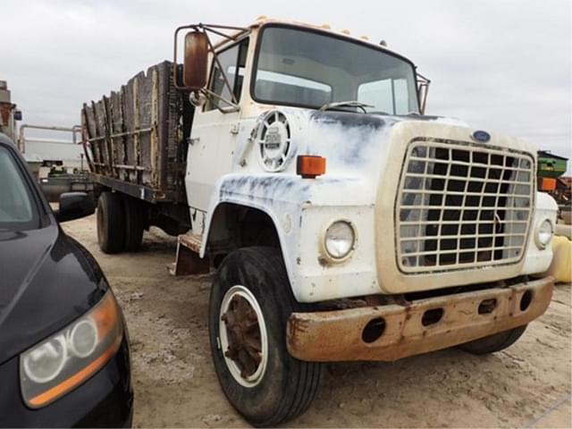 Image of Ford F-800 equipment image 2