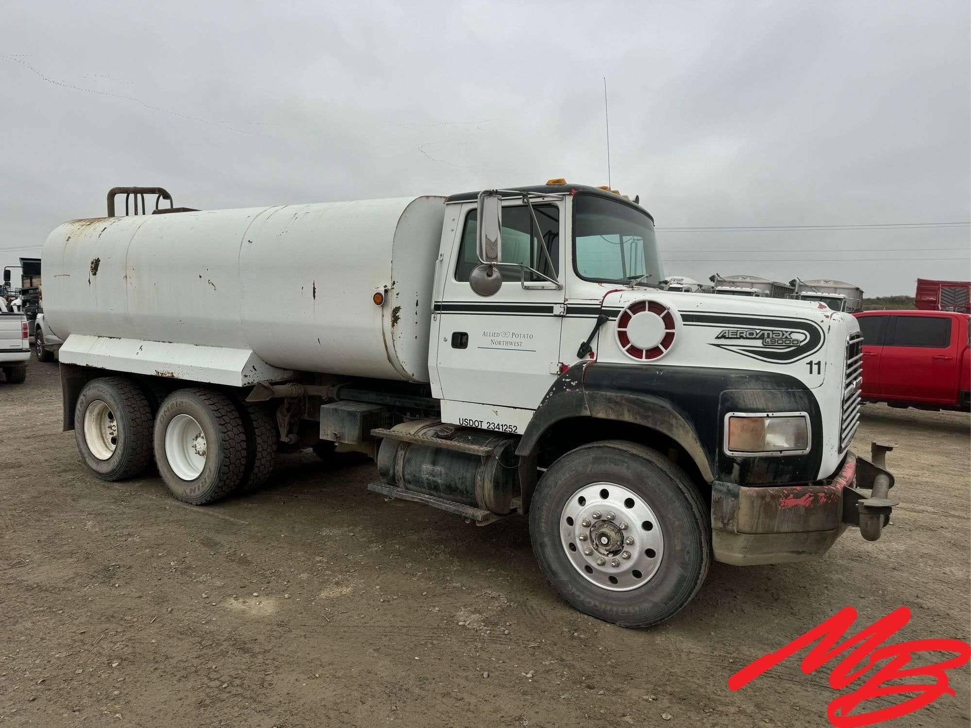 1994 Ford Aeromax L9000 Equipment Image0