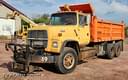 1994 Ford L8000 Image