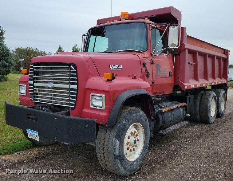 Image of Ford L8000 Primary image