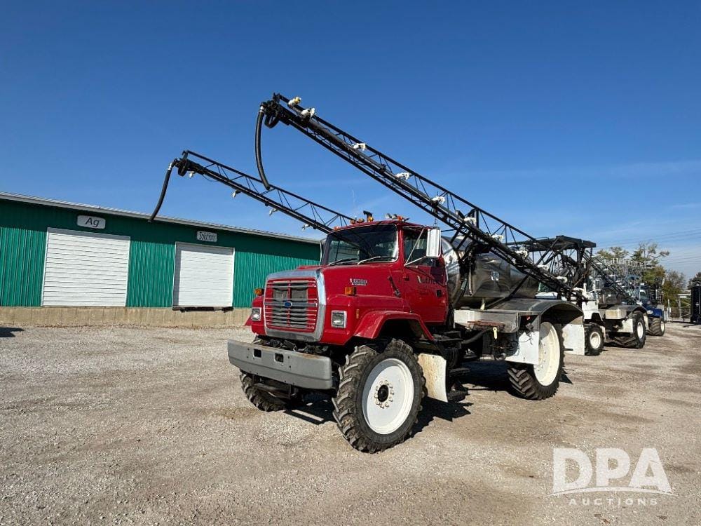 Main image Ford L8000