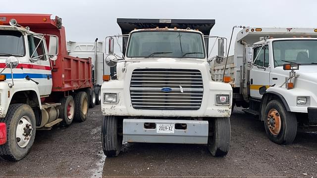 Image of Ford L8000 equipment image 1