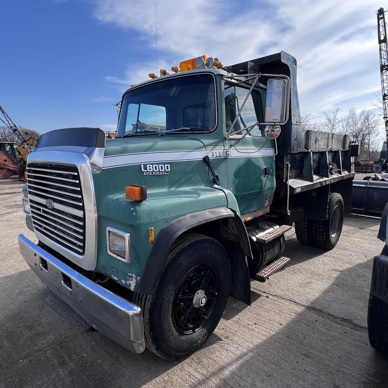 Main image Ford L8000