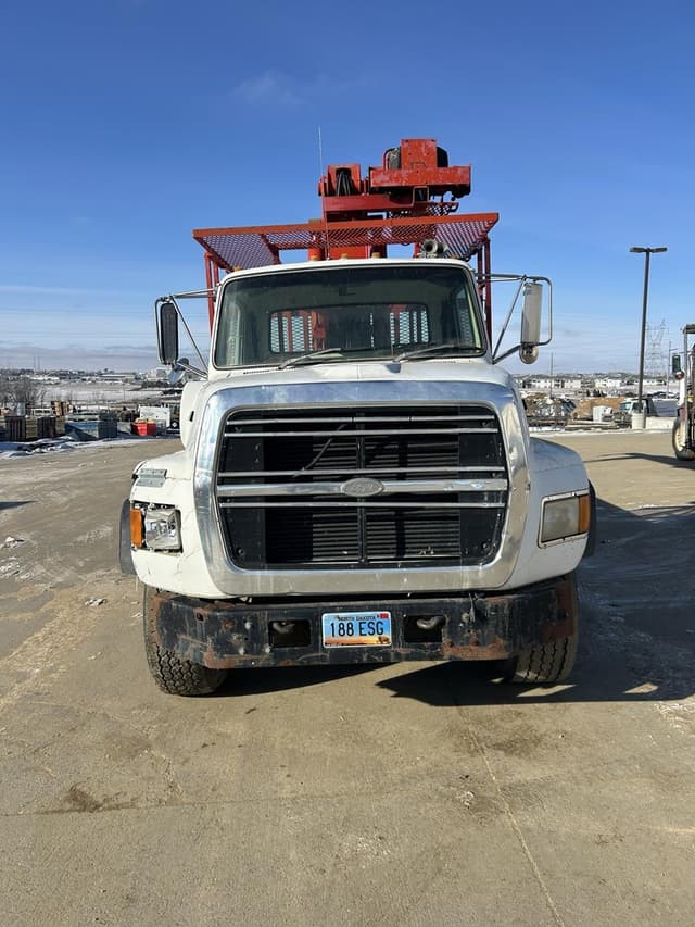 Image of Ford L9000 equipment image 1
