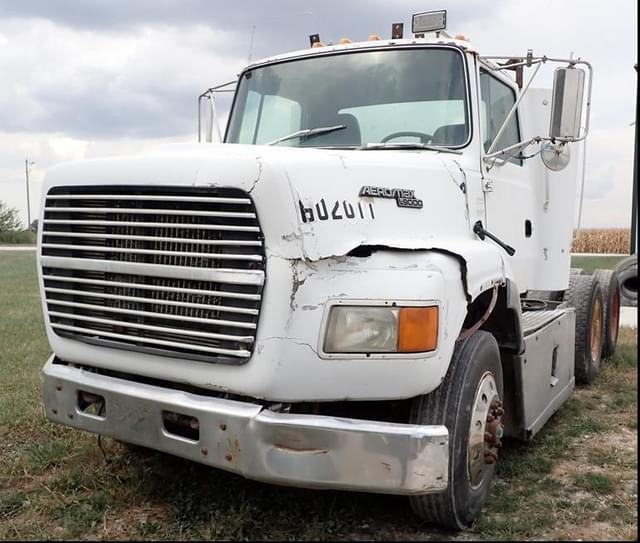 Image of Ford L9000 equipment image 1