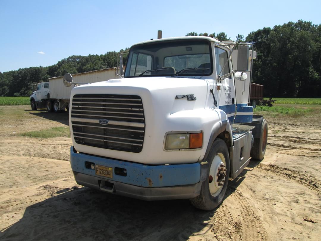 Image of Ford L9000 Primary image