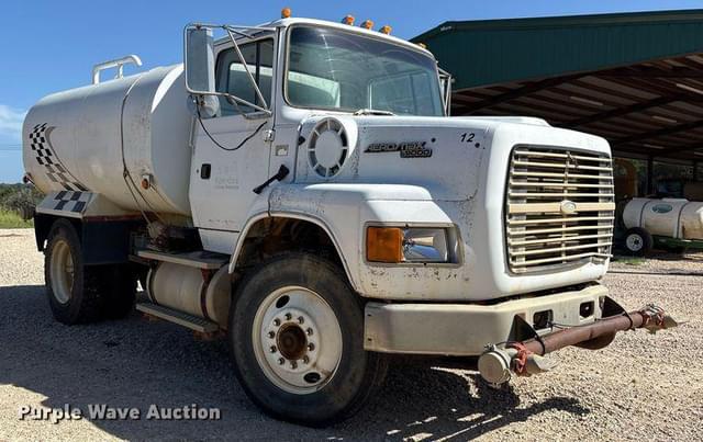 Image of Ford LA9000 equipment image 2