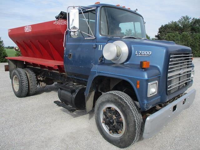 Image of Ford L7000 equipment image 1