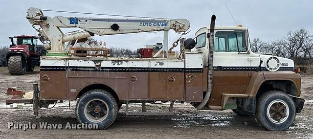 Image of Ford L7000 equipment image 3