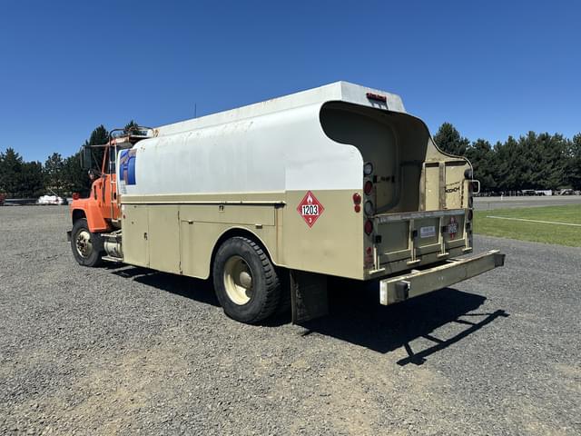 Image of Ford LN8000 equipment image 2