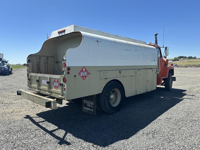 Image of Ford LN8000 equipment image 4