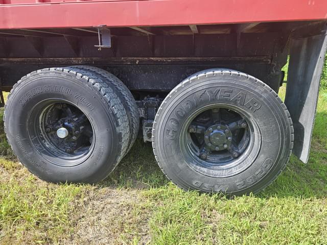 Image of Ford LN9000 equipment image 4
