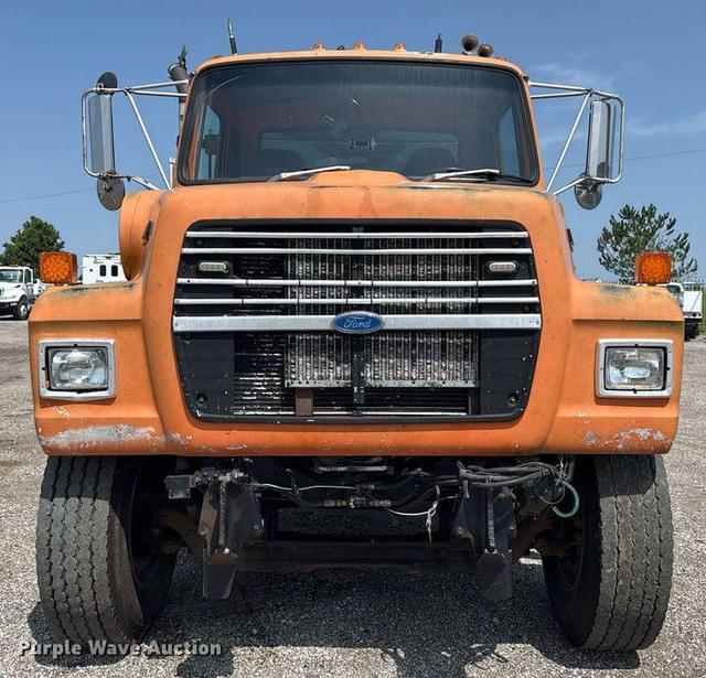 Image of Ford LNT8000 equipment image 1