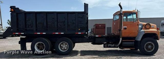Image of Ford LNT8000 equipment image 3