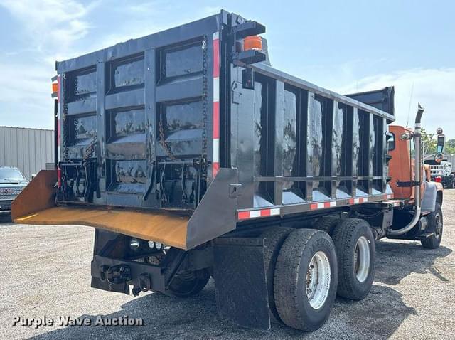 Image of Ford LNT8000 equipment image 4