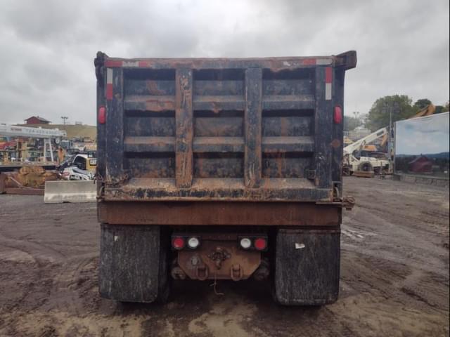 Image of Ford LT9000 equipment image 3