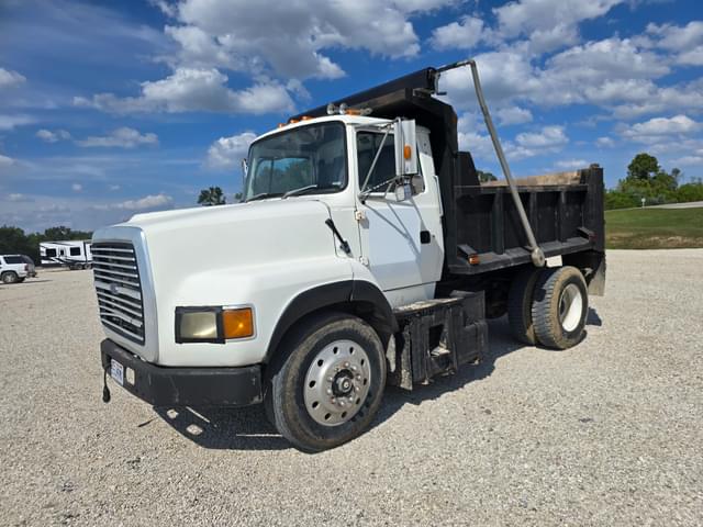 Image of Ford F-9000 equipment image 2