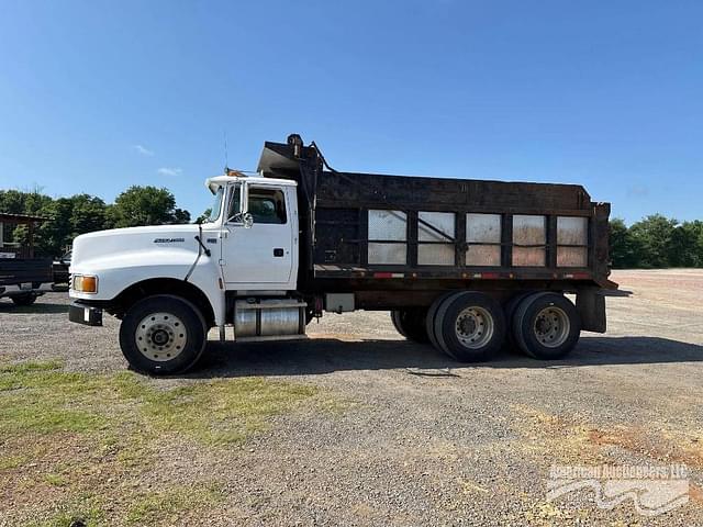 Image of Ford LTLA9000 equipment image 1