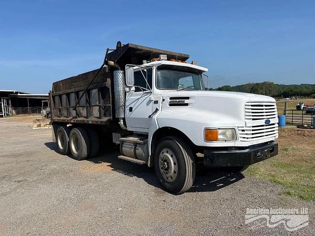 Image of Ford LTLA9000 equipment image 3