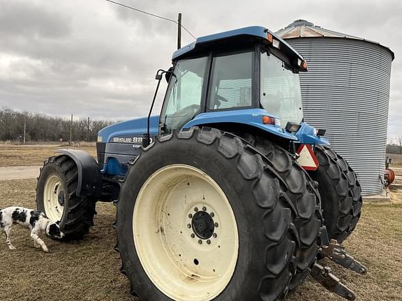 Image of New Holland 8870 equipment image 1