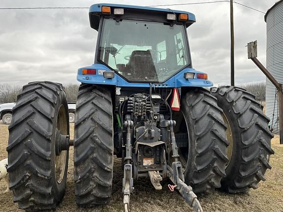 Image of New Holland 8870 equipment image 2