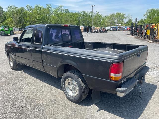 Image of Ford Ranger XLT equipment image 2