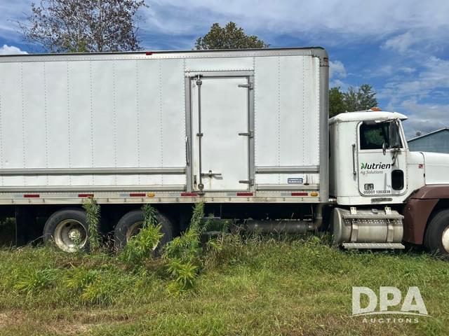 Image of Freightliner Cascadia equipment image 2
