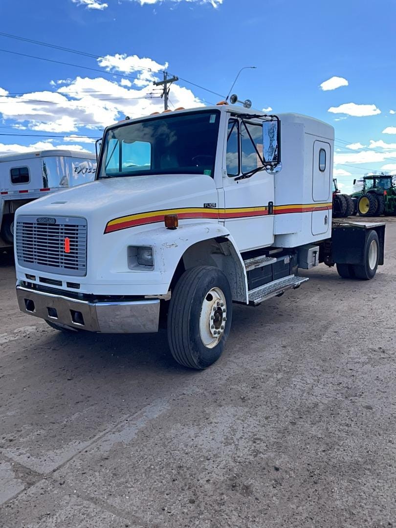 Main image Freightliner FL106
