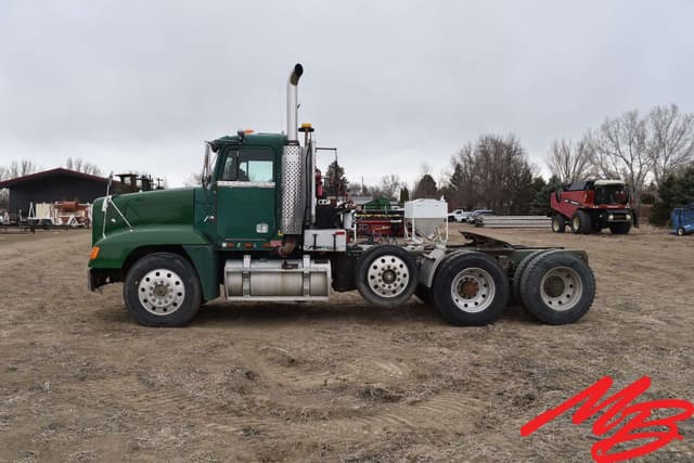 Image of Freightliner FLB equipment image 2