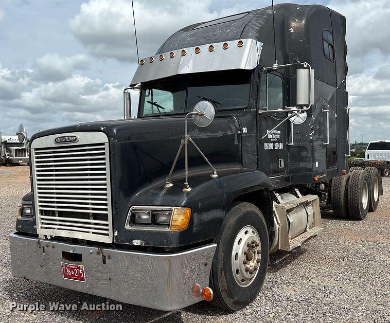 Image of Freightliner FLD Primary image