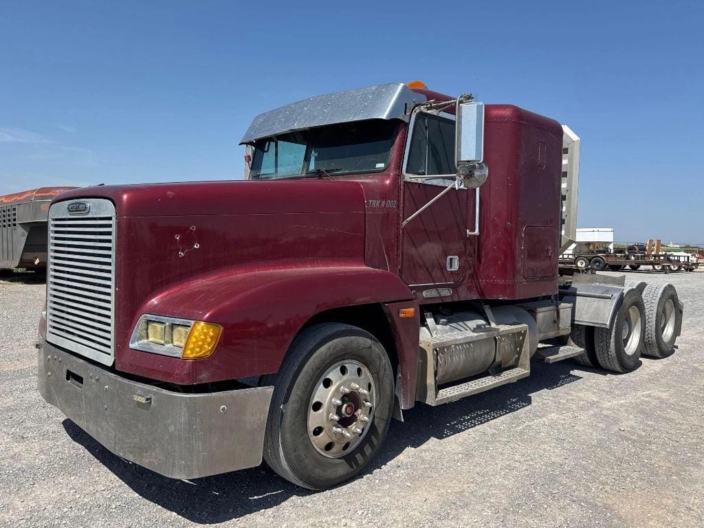 1994 Freightliner FLD Equipment Image0