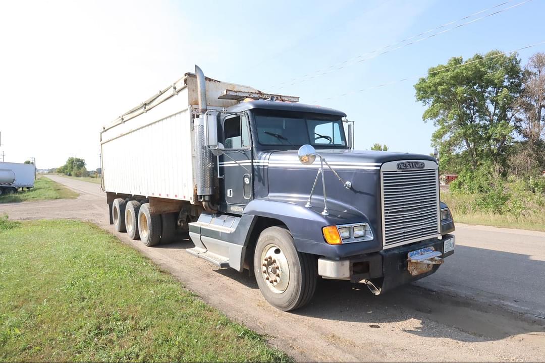 Image of Freightliner FLD120 Primary image