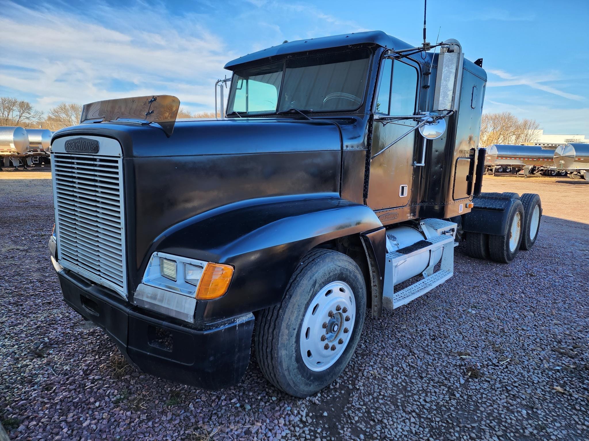 Main image Freightliner FLD120