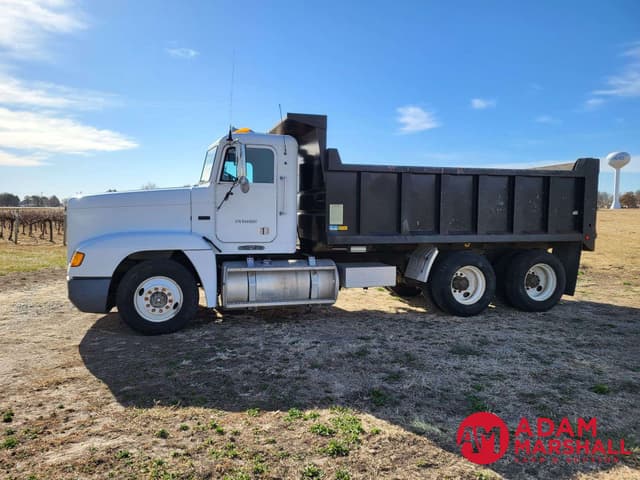 Image of Freightliner FLD120 equipment image 3