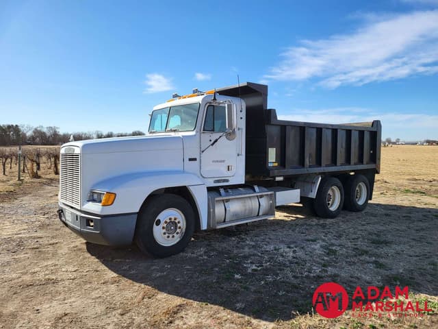 Image of Freightliner FLD120 equipment image 1