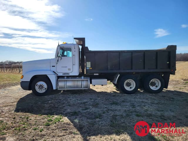 Image of Freightliner FLD120 equipment image 4