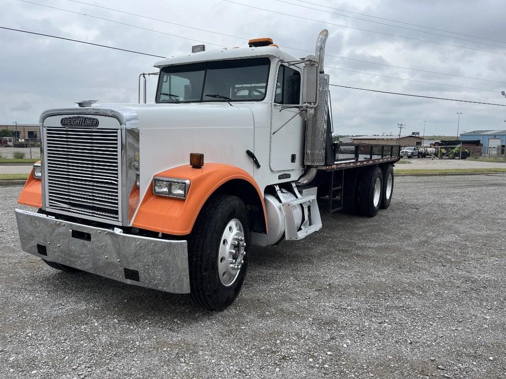 Main image Freightliner FLD120