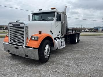 Main image Freightliner FLD120