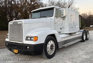 1994 Freightliner FLD120 Image